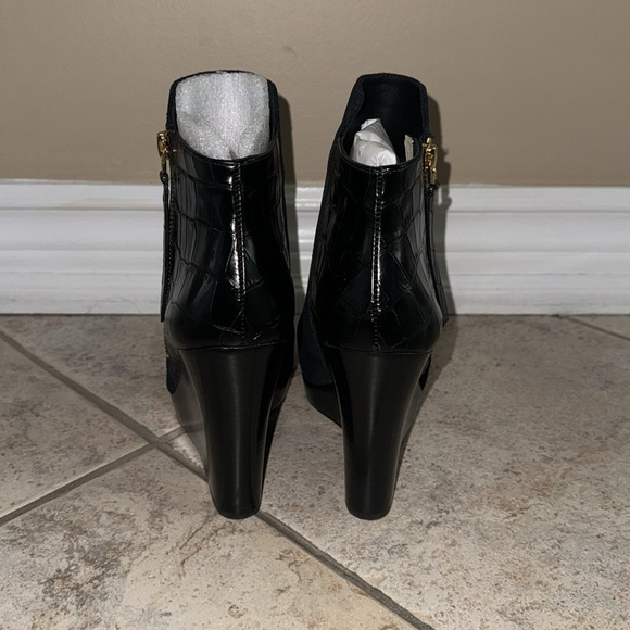 Michael Kors Mixed Medium Boots (Suede/Leather) - Picture 4 of 6